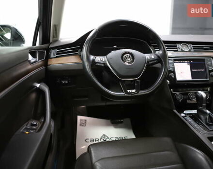 Синий Фольксваген Пассат, объемом двигателя 1.97 л и пробегом 237 тыс. км за 19899 $, фото 120 на Automoto.ua