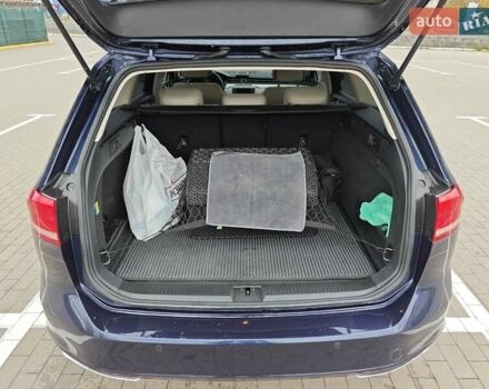 Синий Фольксваген Пассат, объемом двигателя 1.97 л и пробегом 244 тыс. км за 14300 $, фото 6 на Automoto.ua