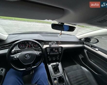 Синий Фольксваген Пассат, объемом двигателя 1.97 л и пробегом 293 тыс. км за 14500 $, фото 11 на Automoto.ua