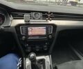 Синий Фольксваген Пассат, объемом двигателя 1.97 л и пробегом 293 тыс. км за 14500 $, фото 6 на Automoto.ua