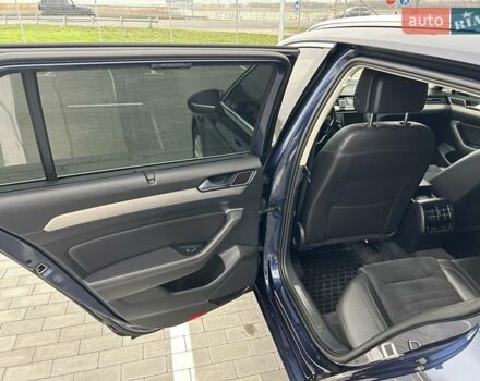 Синий Фольксваген Пассат, объемом двигателя 1.97 л и пробегом 293 тыс. км за 14500 $, фото 17 на Automoto.ua