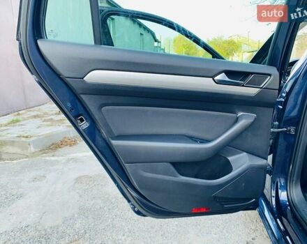 Синій Фольксваген Пассат, об'ємом двигуна 1.97 л та пробігом 300 тис. км за 13500 $, фото 17 на Automoto.ua