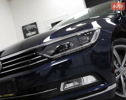 Синий Фольксваген Пассат, объемом двигателя 1.97 л и пробегом 237 тыс. км за 19899 $, фото 12 на Automoto.ua