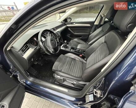 Синий Фольксваген Пассат, объемом двигателя 1.97 л и пробегом 293 тыс. км за 14500 $, фото 15 на Automoto.ua