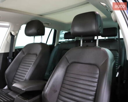 Синий Фольксваген Пассат, объемом двигателя 1.97 л и пробегом 237 тыс. км за 19899 $, фото 79 на Automoto.ua