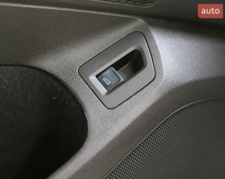 Синий Фольксваген Пассат, объемом двигателя 1.97 л и пробегом 237 тыс. км за 19899 $, фото 74 на Automoto.ua