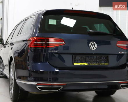 Синий Фольксваген Пассат, объемом двигателя 1.97 л и пробегом 237 тыс. км за 19899 $, фото 40 на Automoto.ua