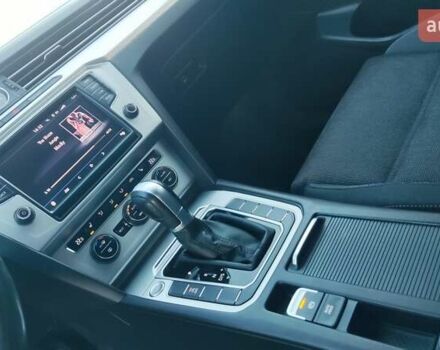 Синий Фольксваген Пассат, объемом двигателя 1.97 л и пробегом 191 тыс. км за 14200 $, фото 18 на Automoto.ua