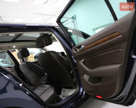 Синий Фольксваген Пассат, объемом двигателя 1.97 л и пробегом 237 тыс. км за 19899 $, фото 70 на Automoto.ua