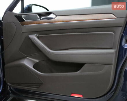 Синий Фольксваген Пассат, объемом двигателя 1.97 л и пробегом 237 тыс. км за 19899 $, фото 68 на Automoto.ua