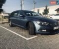 Синий Фольксваген Пассат, объемом двигателя 1.6 л и пробегом 297 тыс. км за 10500 $, фото 1 на Automoto.ua