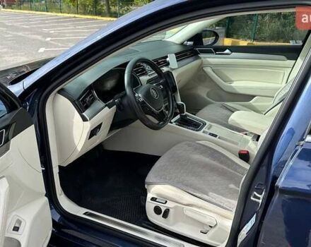 Синий Фольксваген Пассат, объемом двигателя 2 л и пробегом 325 тыс. км за 14800 $, фото 21 на Automoto.ua