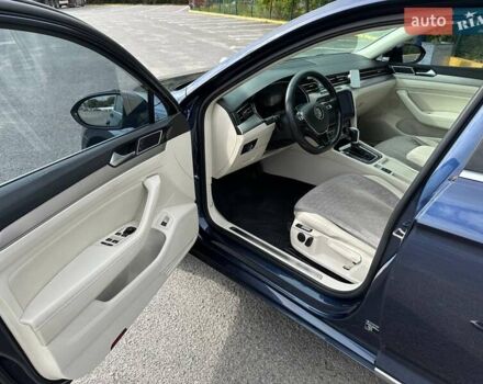 Синий Фольксваген Пассат, объемом двигателя 1.97 л и пробегом 320 тыс. км за 15300 $, фото 17 на Automoto.ua