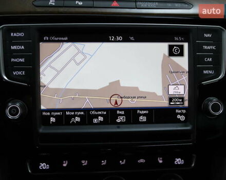 Синий Фольксваген Пассат, объемом двигателя 1.97 л и пробегом 237 тыс. км за 19899 $, фото 93 на Automoto.ua