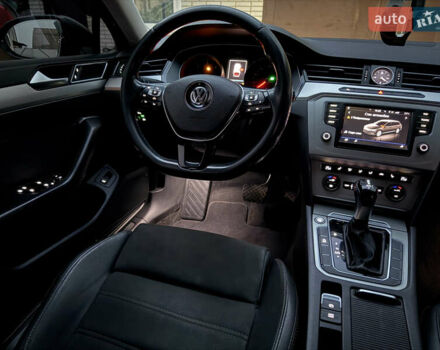 Синій Фольксваген Пассат, об'ємом двигуна 1.97 л та пробігом 317 тис. км за 14500 $, фото 19 на Automoto.ua