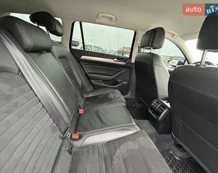 Синий Фольксваген Пассат, объемом двигателя 1.97 л и пробегом 293 тыс. км за 14500 $, фото 25 на Automoto.ua