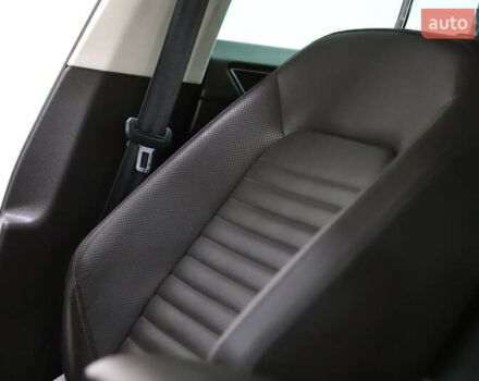 Синий Фольксваген Пассат, объемом двигателя 1.97 л и пробегом 237 тыс. км за 19899 $, фото 80 на Automoto.ua