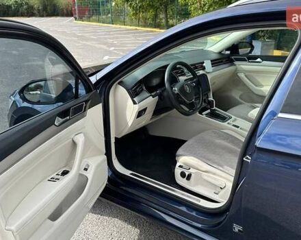 Синий Фольксваген Пассат, объемом двигателя 1.97 л и пробегом 320 тыс. км за 15300 $, фото 22 на Automoto.ua