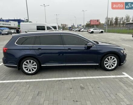 Синий Фольксваген Пассат, объемом двигателя 1.97 л и пробегом 293 тыс. км за 14500 $, фото 37 на Automoto.ua