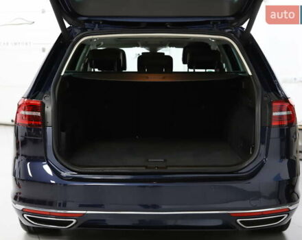 Синий Фольксваген Пассат, объемом двигателя 1.97 л и пробегом 237 тыс. км за 19899 $, фото 47 на Automoto.ua