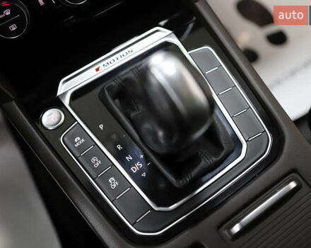 Синий Фольксваген Пассат, объемом двигателя 1.97 л и пробегом 237 тыс. км за 19899 $, фото 98 на Automoto.ua