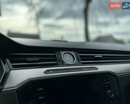 Синий Фольксваген Пассат, объемом двигателя 2 л и пробегом 289 тыс. км за 16799 $, фото 40 на Automoto.ua