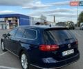 Синій Фольксваген Пассат, об'ємом двигуна 2 л та пробігом 261 тис. км за 15199 $, фото 4 на Automoto.ua