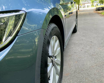 Синий Фольксваген Пассат, объемом двигателя 1.6 л и пробегом 259 тыс. км за 14700 $, фото 5 на Automoto.ua