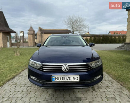 Синий Фольксваген Пассат, объемом двигателя 2 л и пробегом 289 тыс. км за 16799 $, фото 3 на Automoto.ua