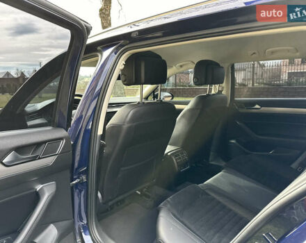 Синий Фольксваген Пассат, объемом двигателя 2 л и пробегом 289 тыс. км за 16799 $, фото 30 на Automoto.ua