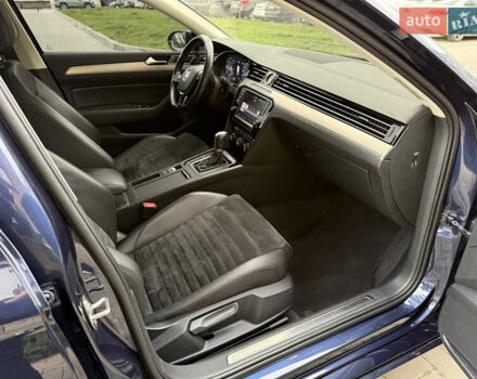 Фольксваген Пассат 2017 в Житомире на Automoto.ua Синий Фольксваген Пассат, объемом двигателя 2 л и пробегом 266 тыс. км за 17600 $, фото 25 на Automoto.ua