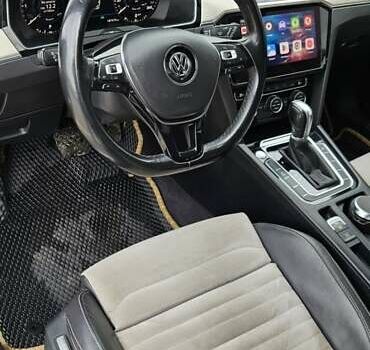 Синий Фольксваген Пассат, объемом двигателя 1.97 л и пробегом 187 тыс. км за 17700 $, фото 30 на Automoto.ua