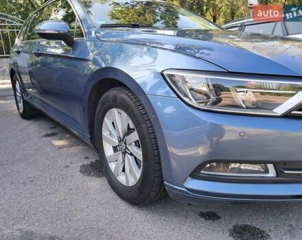 Синій Фольксваген Пассат, об'ємом двигуна 1.6 л та пробігом 282 тис. км за 14000 $, фото 9 на Automoto.ua