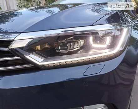 Синий Фольксваген Пассат, объемом двигателя 1.97 л и пробегом 225 тыс. км за 16300 $, фото 60 на Automoto.ua