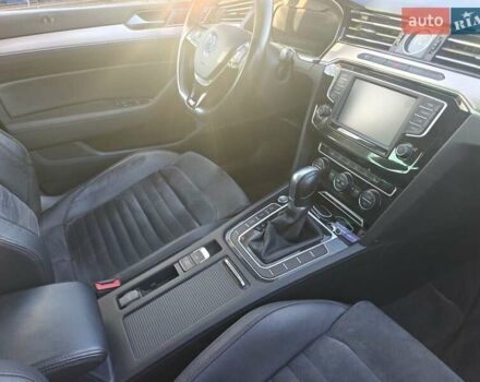 Синий Фольксваген Пассат, объемом двигателя 1.97 л и пробегом 332 тыс. км за 15500 $, фото 9 на Automoto.ua