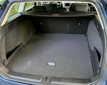 Синий Фольксваген Пассат, объемом двигателя 1.6 л и пробегом 259 тыс. км за 14700 $, фото 13 на Automoto.ua