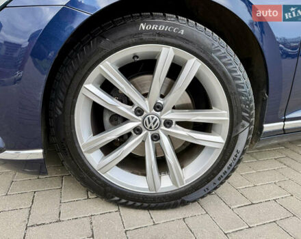 Фольксваген Пассат 2017 в Житомире на Automoto.ua Синий Фольксваген Пассат, объемом двигателя 2 л и пробегом 266 тыс. км за 17600 $, фото 14 на Automoto.ua