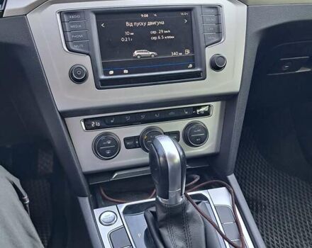 Синій Фольксваген Пассат, об'ємом двигуна 1.6 л та пробігом 282 тис. км за 14000 $, фото 18 на Automoto.ua