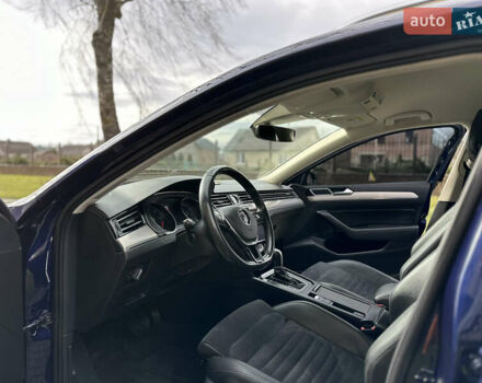 Синий Фольксваген Пассат, объемом двигателя 2 л и пробегом 289 тыс. км за 16799 $, фото 16 на Automoto.ua