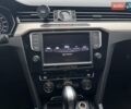 Синий Фольксваген Пассат, объемом двигателя 1.97 л и пробегом 269 тыс. км за 16700 $, фото 19 на Automoto.ua