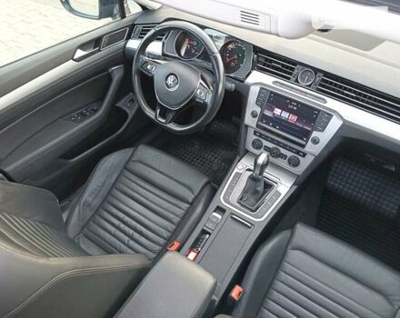 Синий Фольксваген Пассат, объемом двигателя 1.97 л и пробегом 225 тыс. км за 16300 $, фото 50 на Automoto.ua