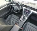 Синий Фольксваген Пассат, объемом двигателя 1.97 л и пробегом 225 тыс. км за 16300 $, фото 50 на Automoto.ua