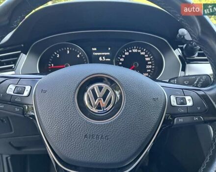 Синій Фольксваген Пассат, об'ємом двигуна 1.6 л та пробігом 282 тис. км за 14000 $, фото 19 на Automoto.ua