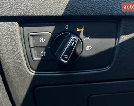 Синий Фольксваген Пассат, объемом двигателя 1.6 л и пробегом 197 тыс. км за 17500 $, фото 18 на Automoto.ua