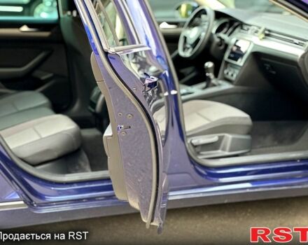 Синій Фольксваген Пассат, об'ємом двигуна 1.6 л та пробігом 280 тис. км за 13500 $, фото 11 на Automoto.ua