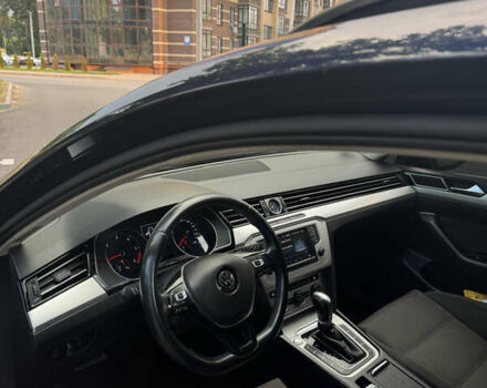 Синий Фольксваген Пассат, объемом двигателя 1.6 л и пробегом 219 тыс. км за 15200 $, фото 3 на Automoto.ua