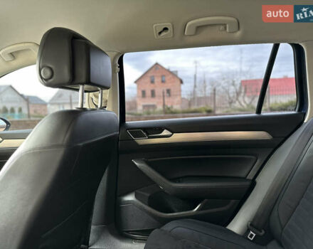 Синий Фольксваген Пассат, объемом двигателя 2 л и пробегом 289 тыс. км за 16799 $, фото 26 на Automoto.ua