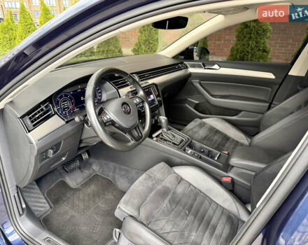 Фольксваген Пассат 2017 в Житомире на Automoto.ua Синий Фольксваген Пассат, объемом двигателя 2 л и пробегом 266 тыс. км за 17600 $, фото 16 на Automoto.ua