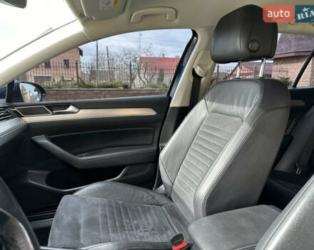 Синий Фольксваген Пассат, объемом двигателя 2 л и пробегом 289 тыс. км за 16799 $, фото 20 на Automoto.ua