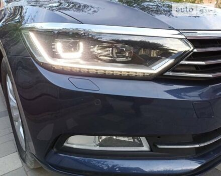 Синий Фольксваген Пассат, объемом двигателя 1.97 л и пробегом 225 тыс. км за 16300 $, фото 61 на Automoto.ua